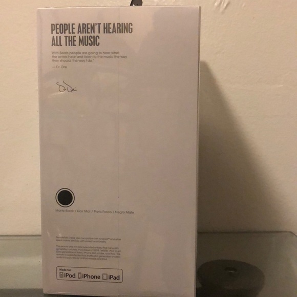 Beats Solo 3 - Picture 2 of 5